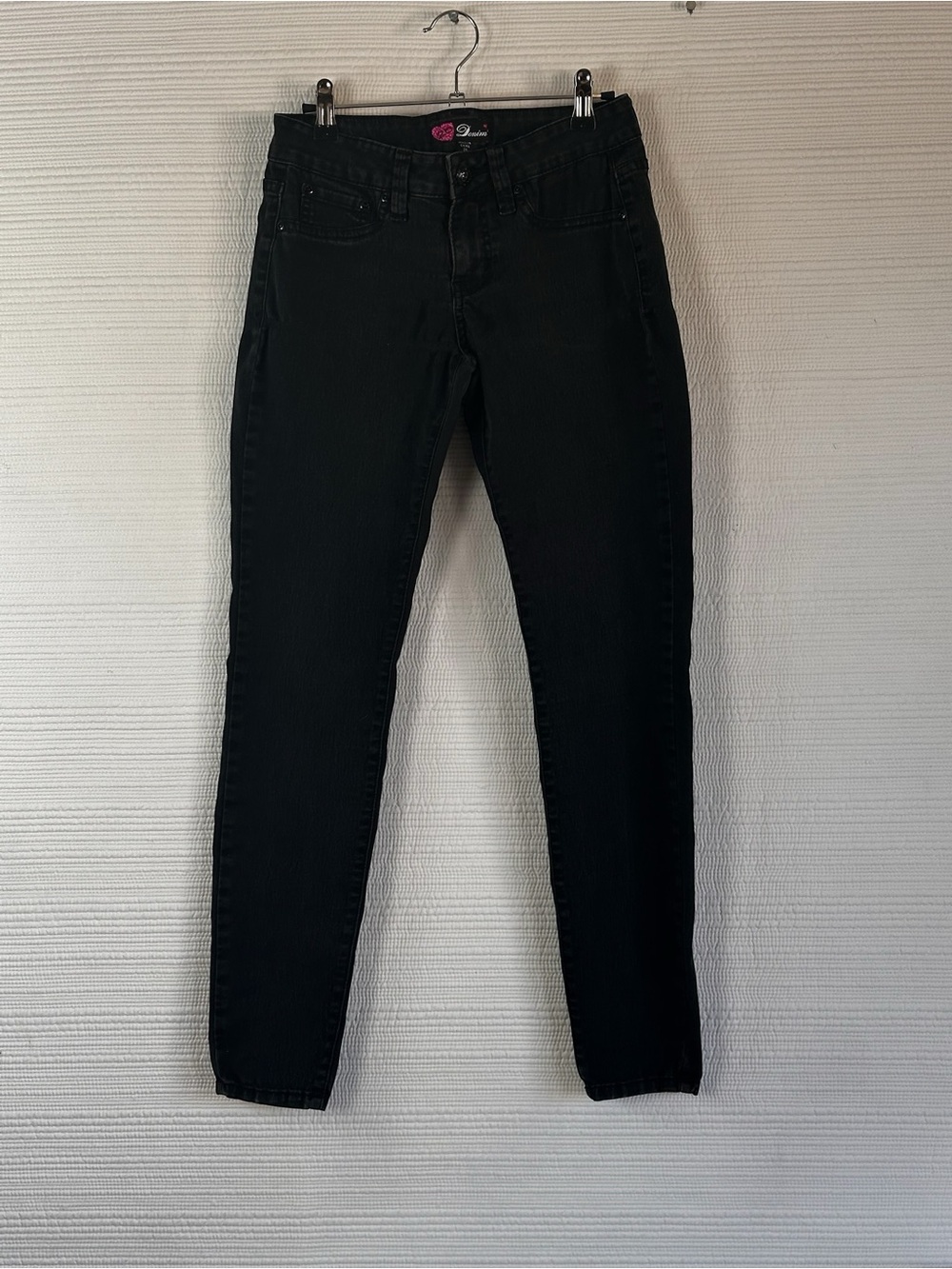 Bebe 2B Denim Black Rhinestone Angel Wing Skinny Jeans Size 28 Y2K READ